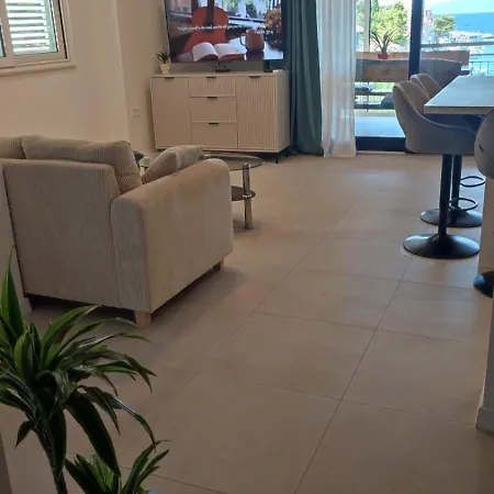 Apartamento Leo Katic