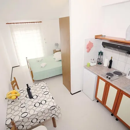 Leo Katic Apartamento Lastovo